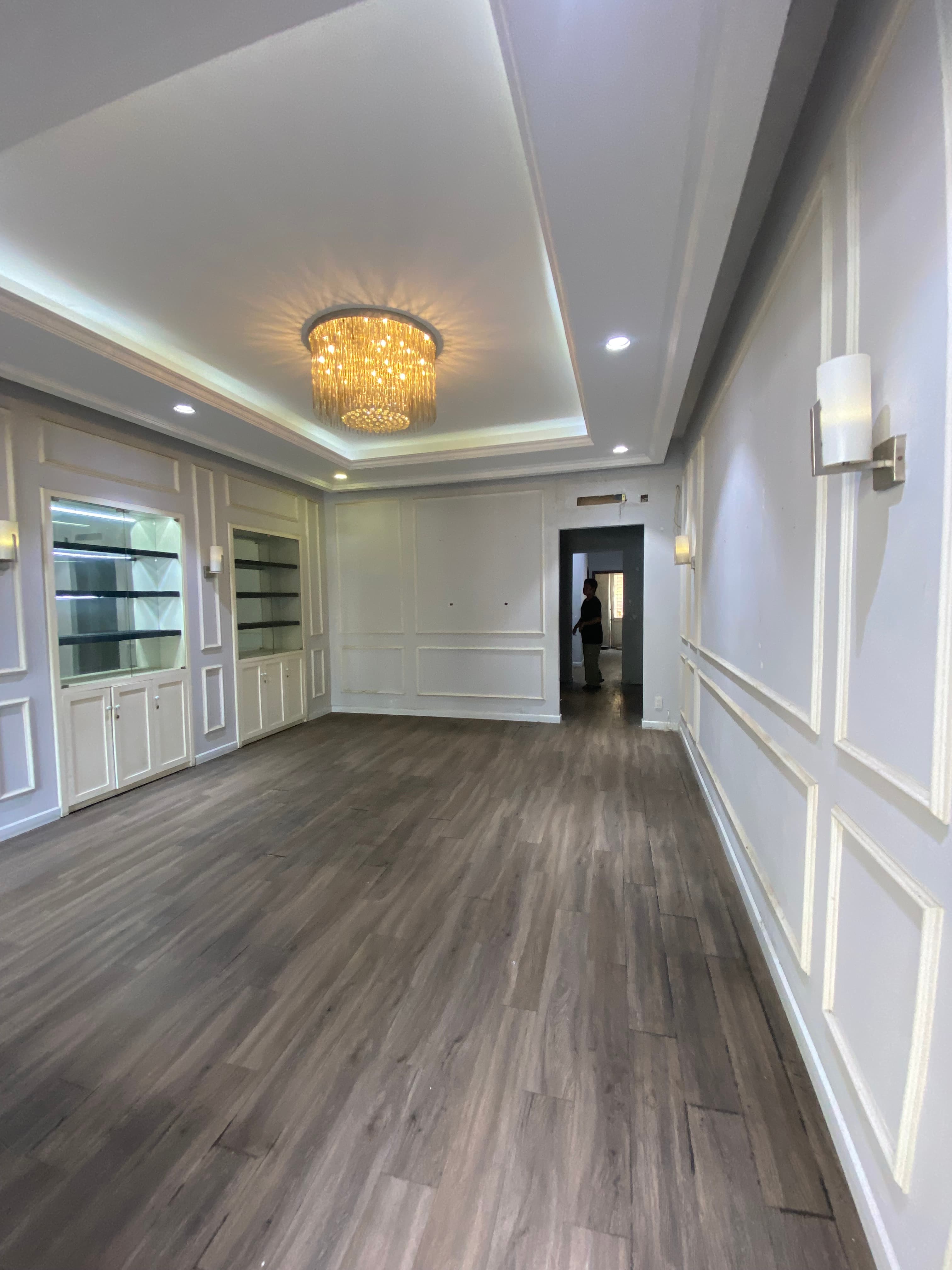 Nhà 3 tầng 115m2 tại Nguyễn Hữu Thọ, phù hợp kinh doanh siêu thị và văn phòng - Ảnh 1