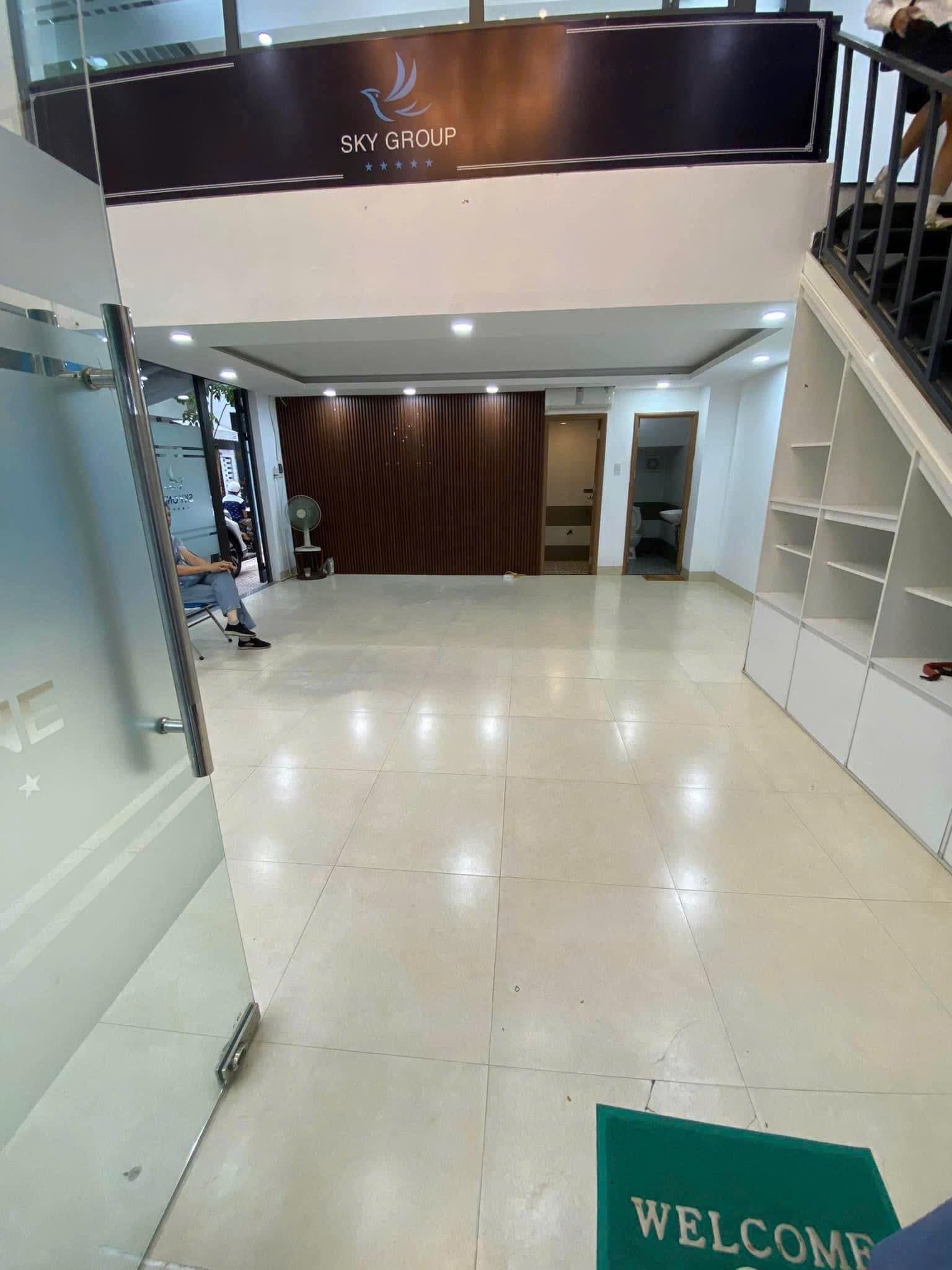 Mặt bằng trống suốt 2 tầng tại Trần Quý Cáp, phù hợp kinh doanh và văn phòng - Ảnh 2