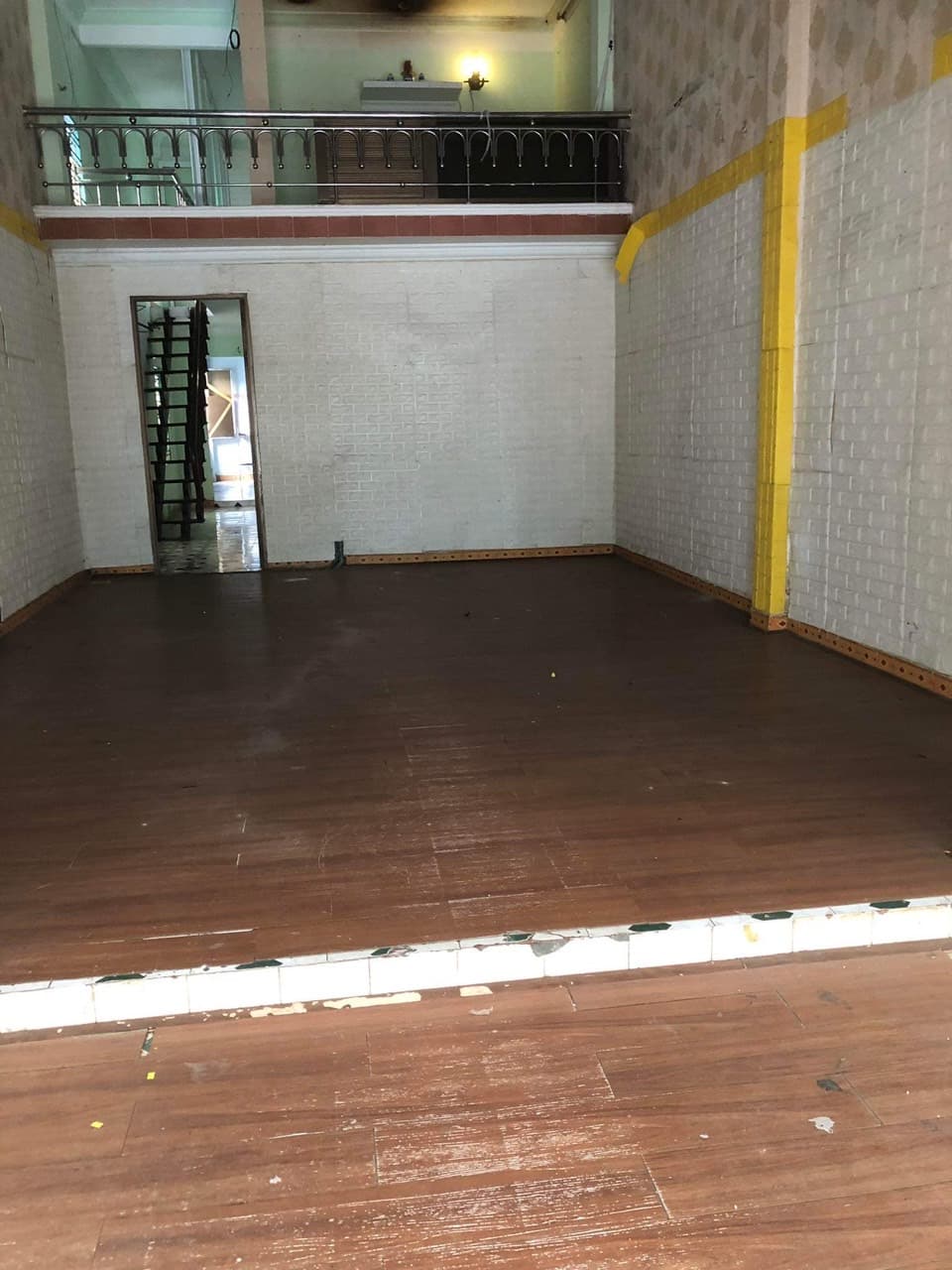 Mặt bằng kinh doanh đường Âu Cơ, diện tích 127m², phù hợp đa dạng ngành nghề - Ảnh 1