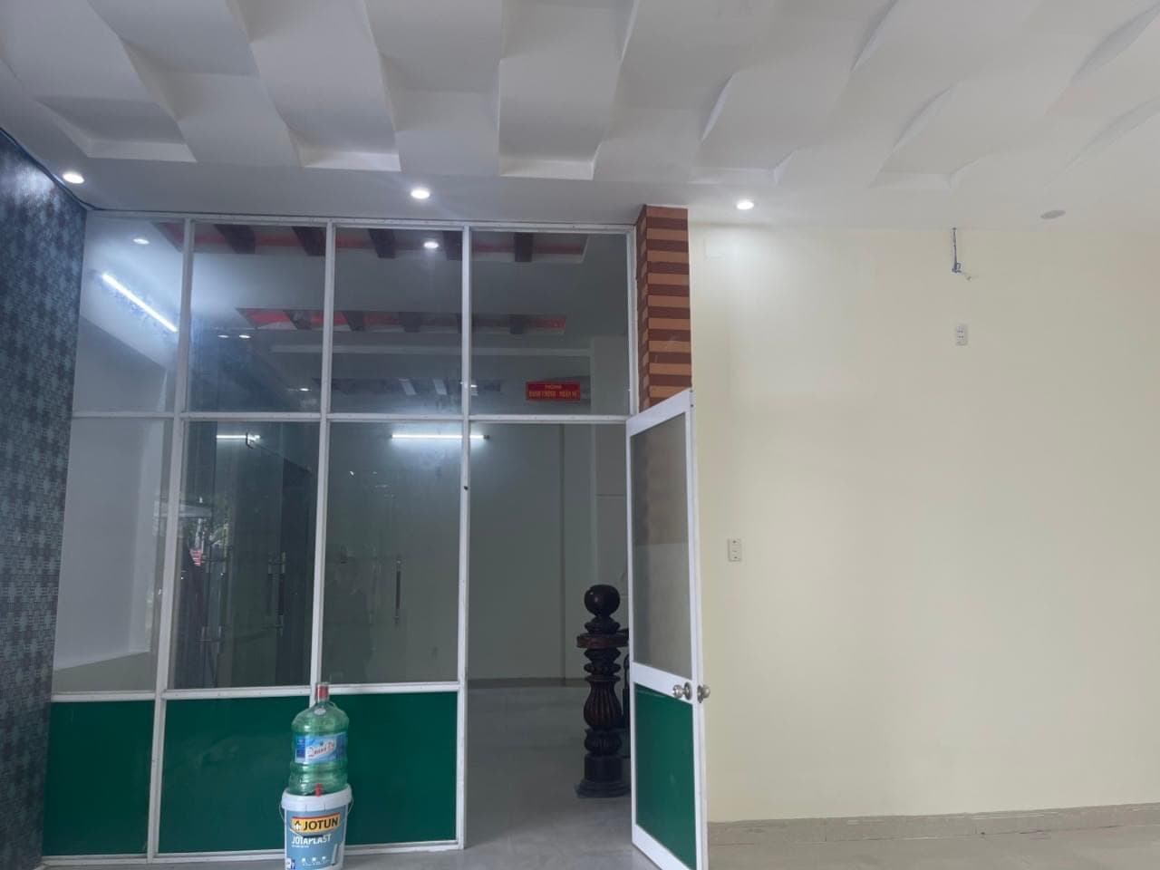 Nhà 4 tầng Xô Viết Nghệ Tĩnh, diện tích 335m², phù hợp văn phòng và kinh doanh - Ảnh 2