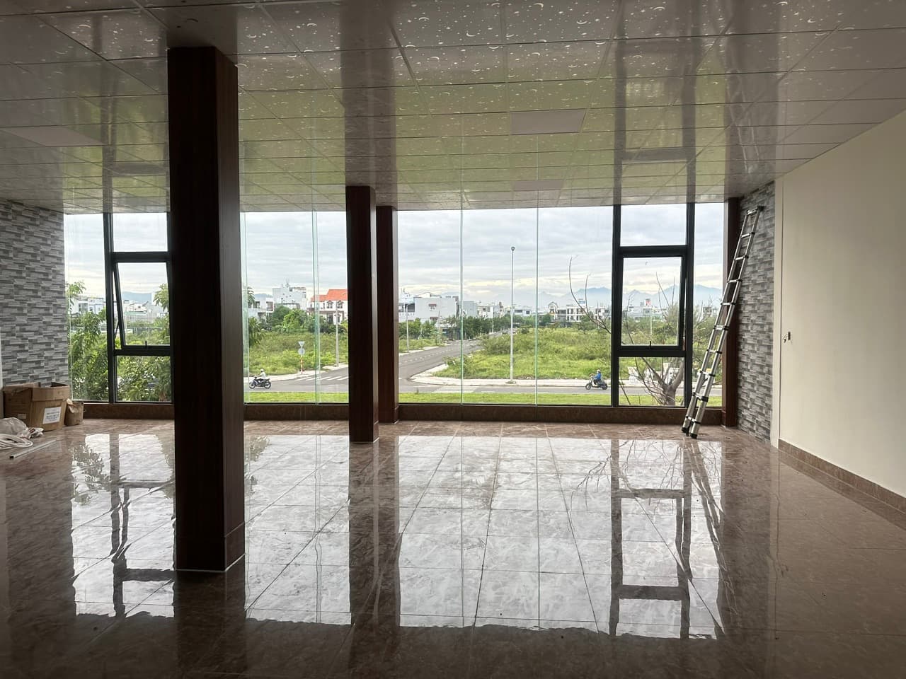 Nhà nguyên căn 2 tầng đường 29 Tháng 3, diện tích 400m2, phù hợp kinh doanh - Ảnh 4