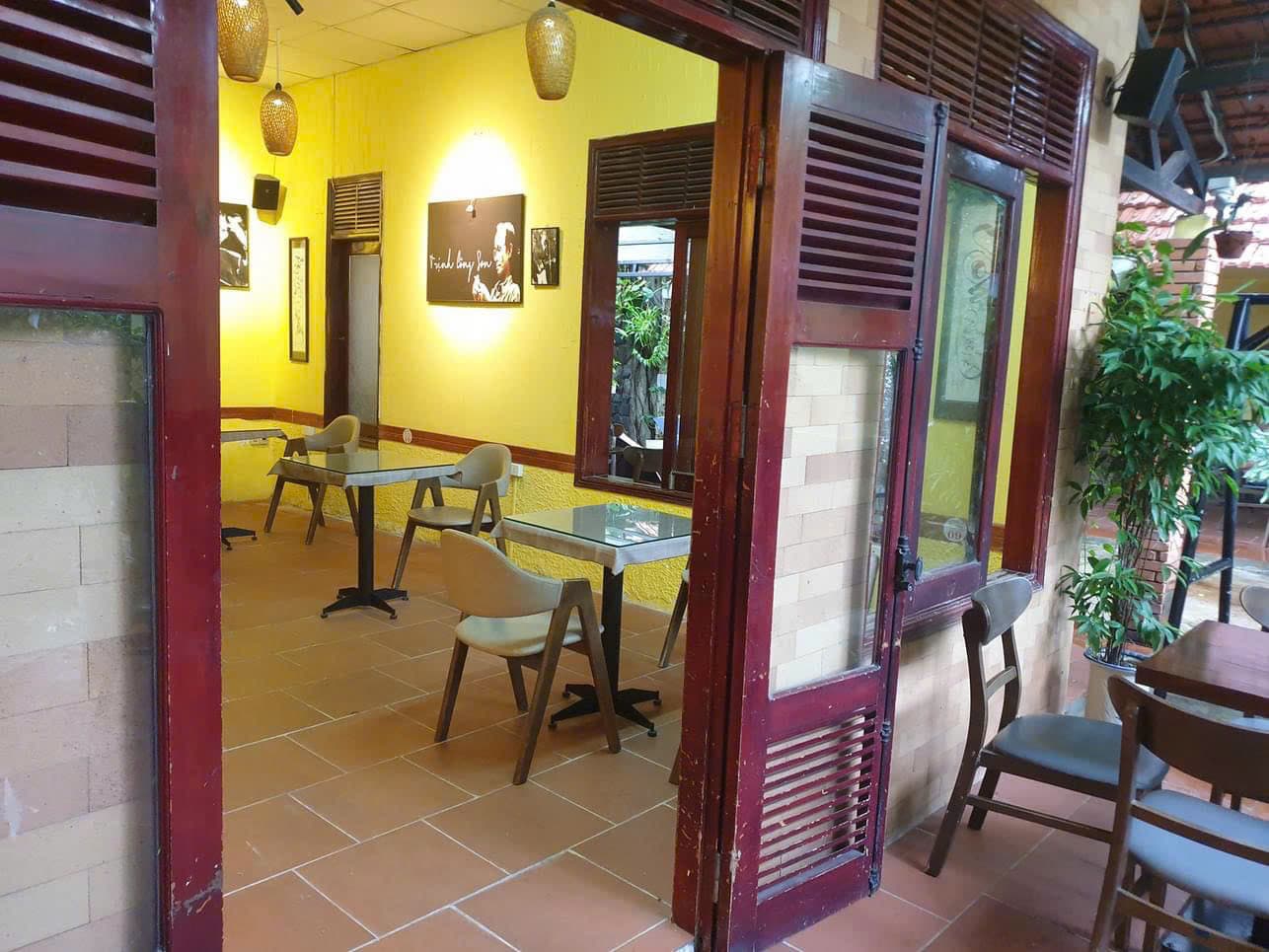 Nhà sân vườn cho thuê tại Nguyễn Lương Bằng, diện tích 300m2, phù hợp kinh doanh cà phê - Ảnh 1