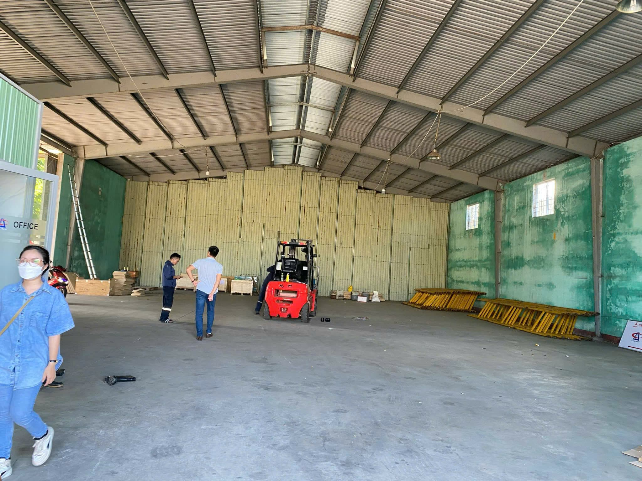 Kho bãi 500m2 gần bến xe Hoà Khánh, phù hợp lưu trữ hàng hóa - Ảnh 1