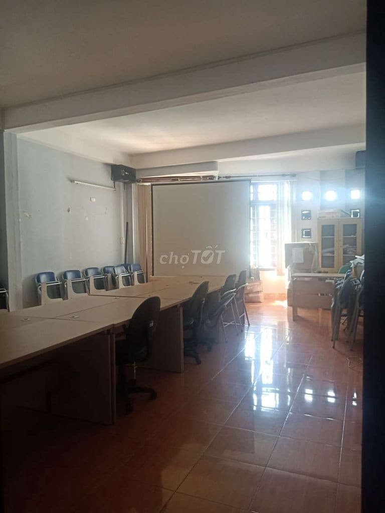 Nhà 3 tầng kiệt ô tô rộng rãi tại Điện Biên Phủ, phù hợp làm văn phòng hoặc spa - Ảnh 1