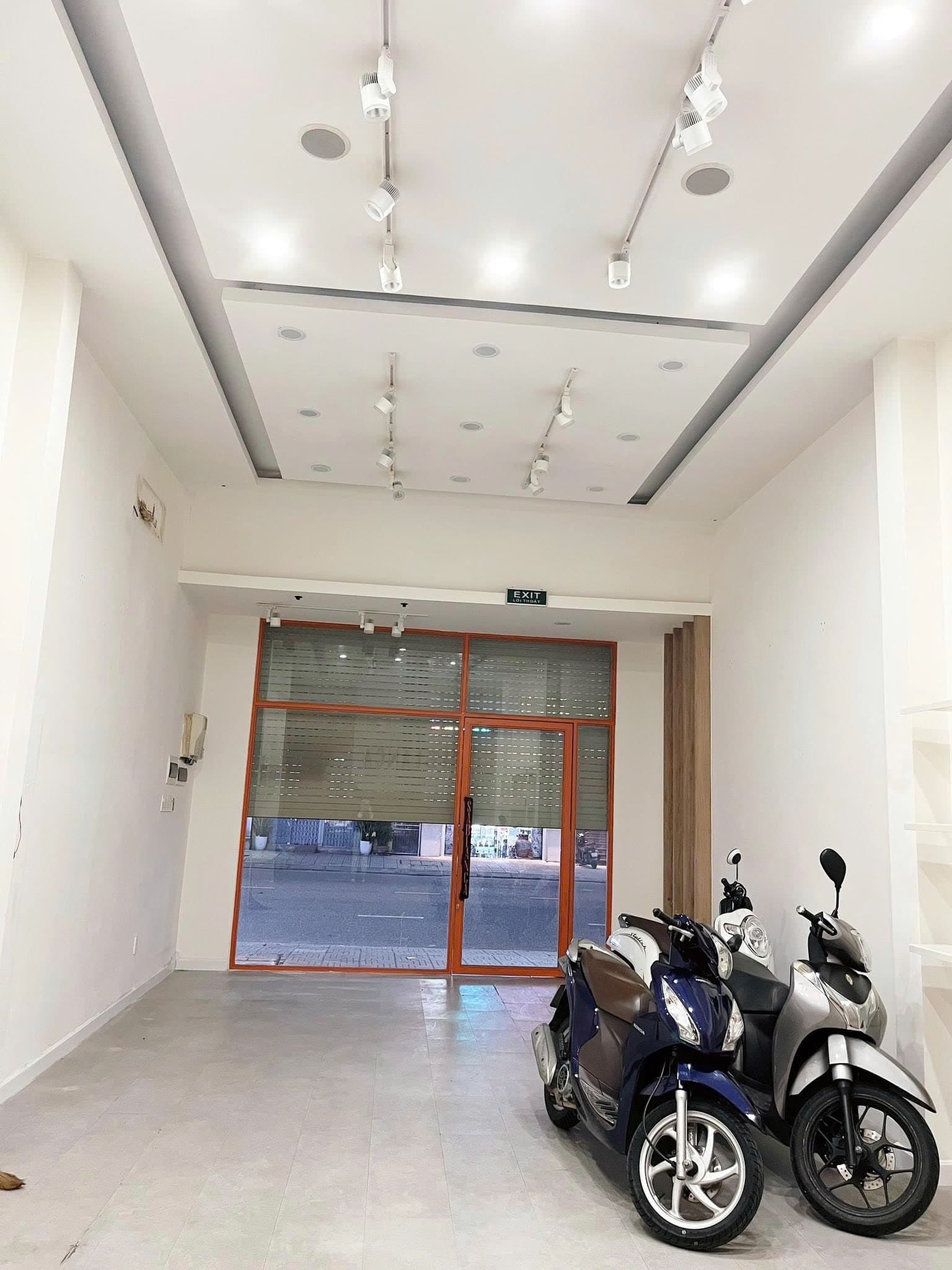 Mặt bằng kinh doanh 67.5m² tại Lê Duẩn, Hải Châu, có kho và tiện nghi đầy đủ - Ảnh 2