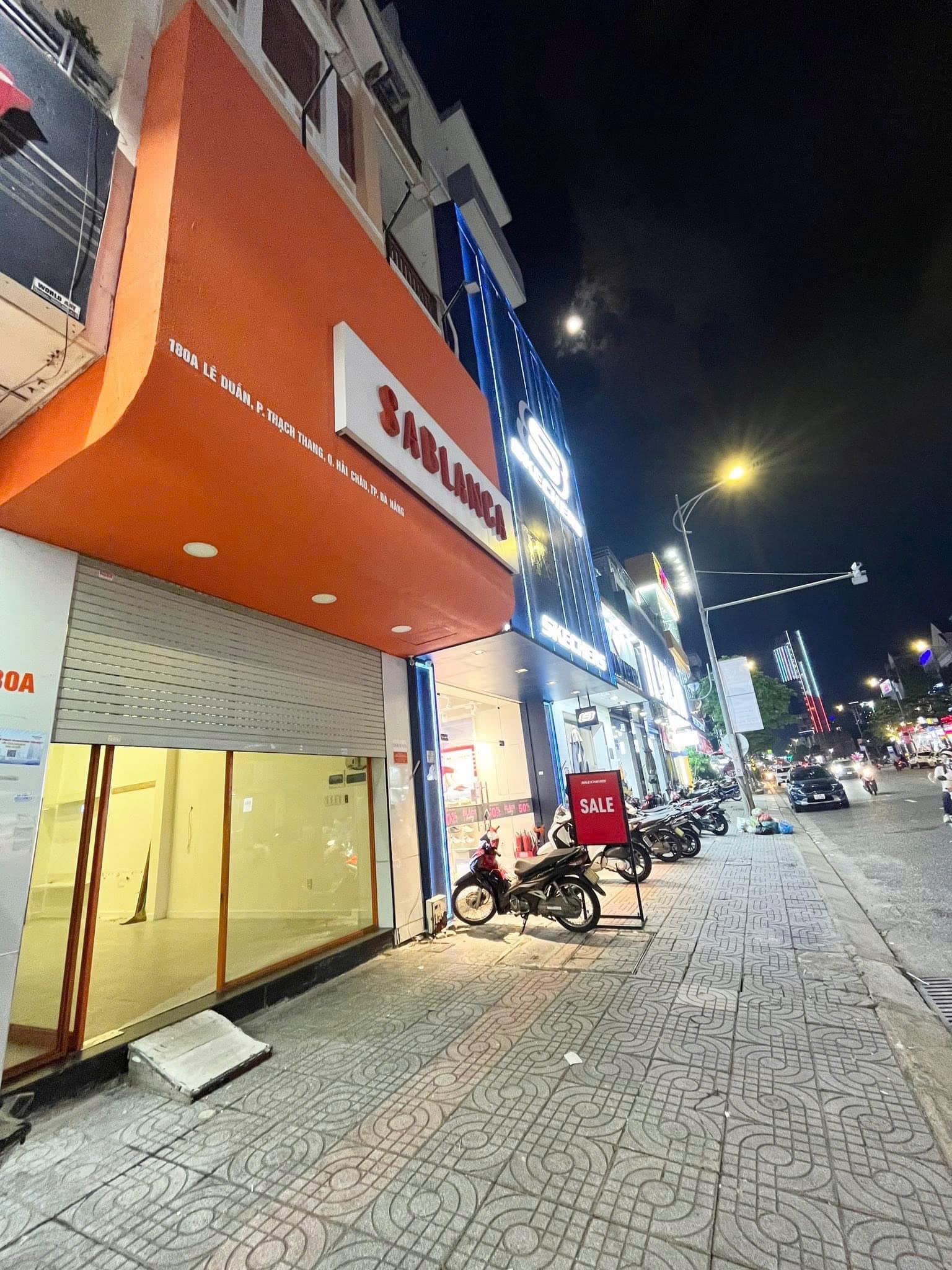 Mặt bằng kinh doanh 67.5m² tại Lê Duẩn, Hải Châu, có kho và tiện nghi đầy đủ - Ảnh 4