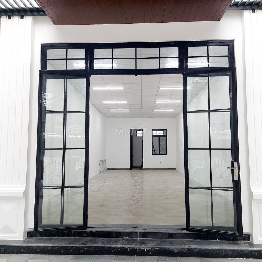 Nhà cấp 4 nguyên căn trống suốt 100m2 tại Trường Thi 1, phù hợp làm văn phòng hoặc kho hàng - Ảnh 1