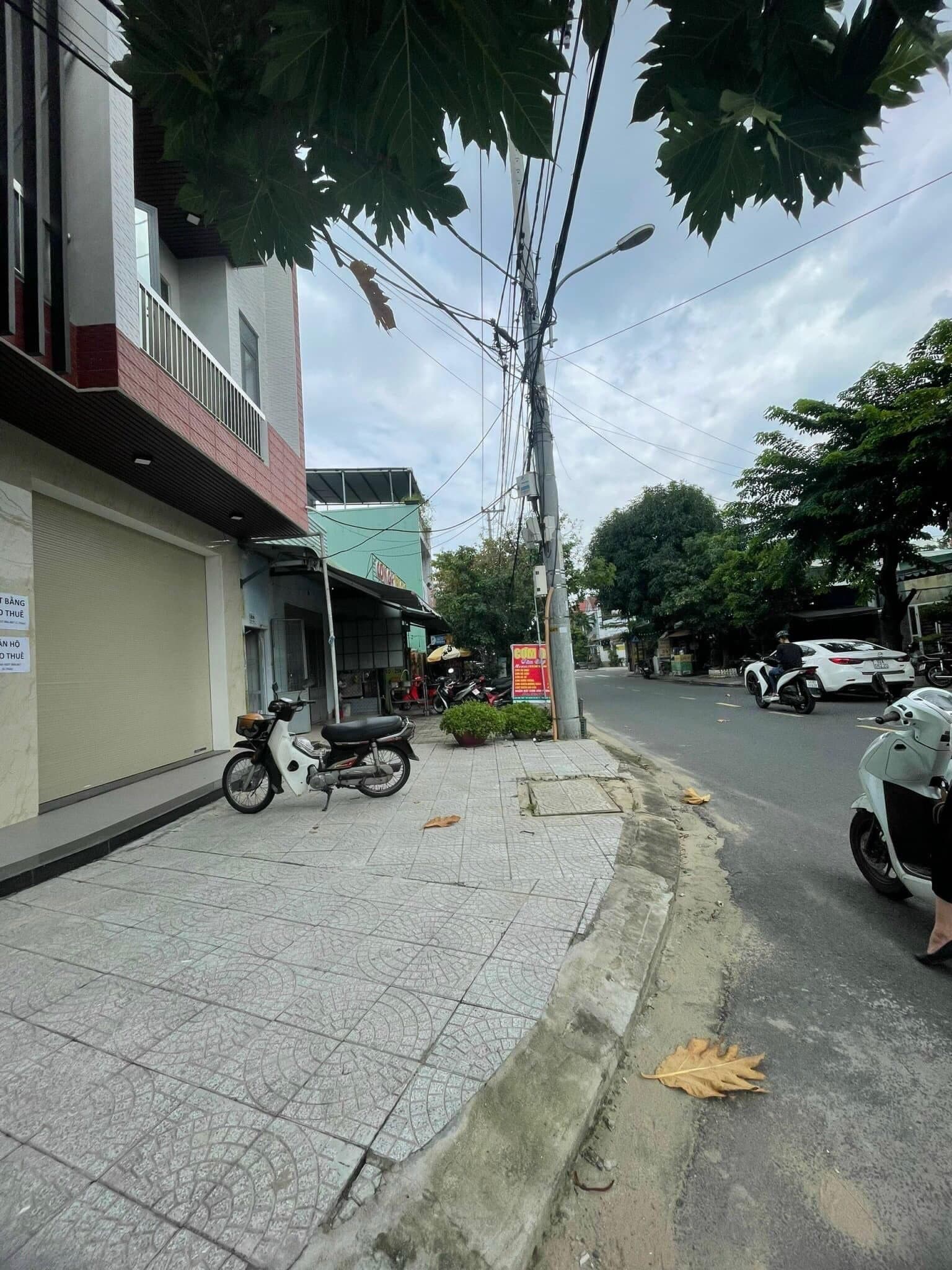 Mặt bằng kinh doanh 100m2 tại Mẹ Thứ, có 1 phòng ngủ và toilet riêng - Ảnh 1