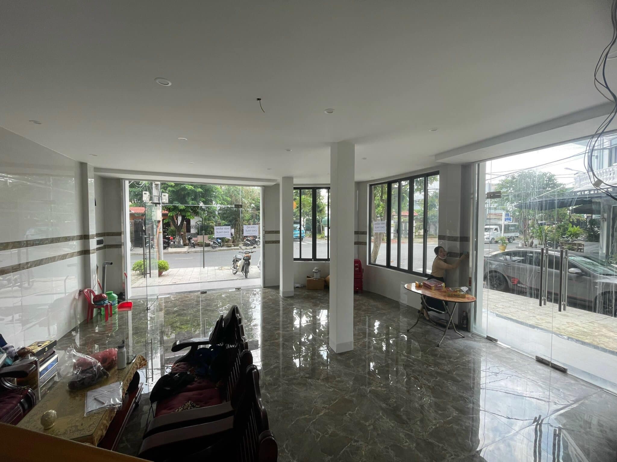 Mặt bằng kinh doanh 100m2 tại Mẹ Thứ, có 1 phòng ngủ và toilet riêng - Ảnh 3