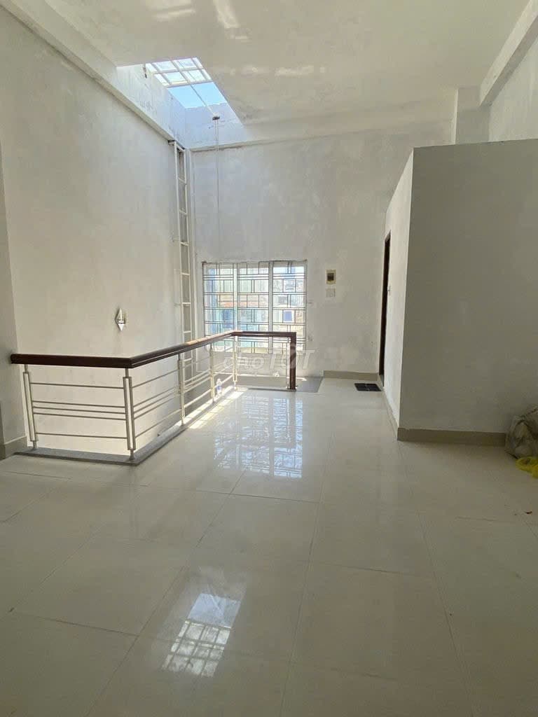 NGUYÊN CĂN 3.5 TẦNG ĐƯỜNG HOÀNG HOA THÁM - Ảnh 5