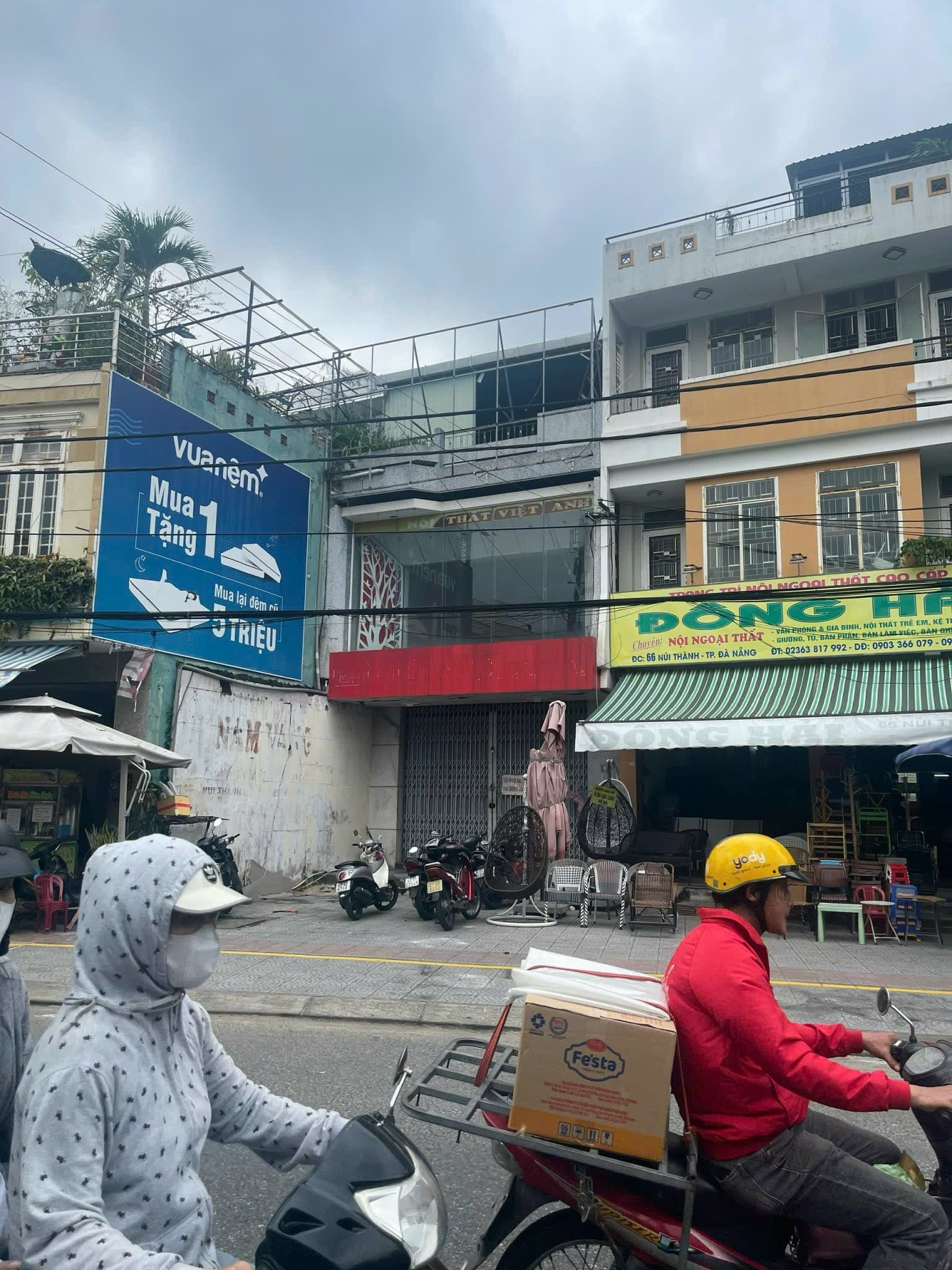 NGUYÊN CĂN 3 TẦNG ĐƯỜNG NÚI THÀNH NGANG 5,5M - Ảnh 1