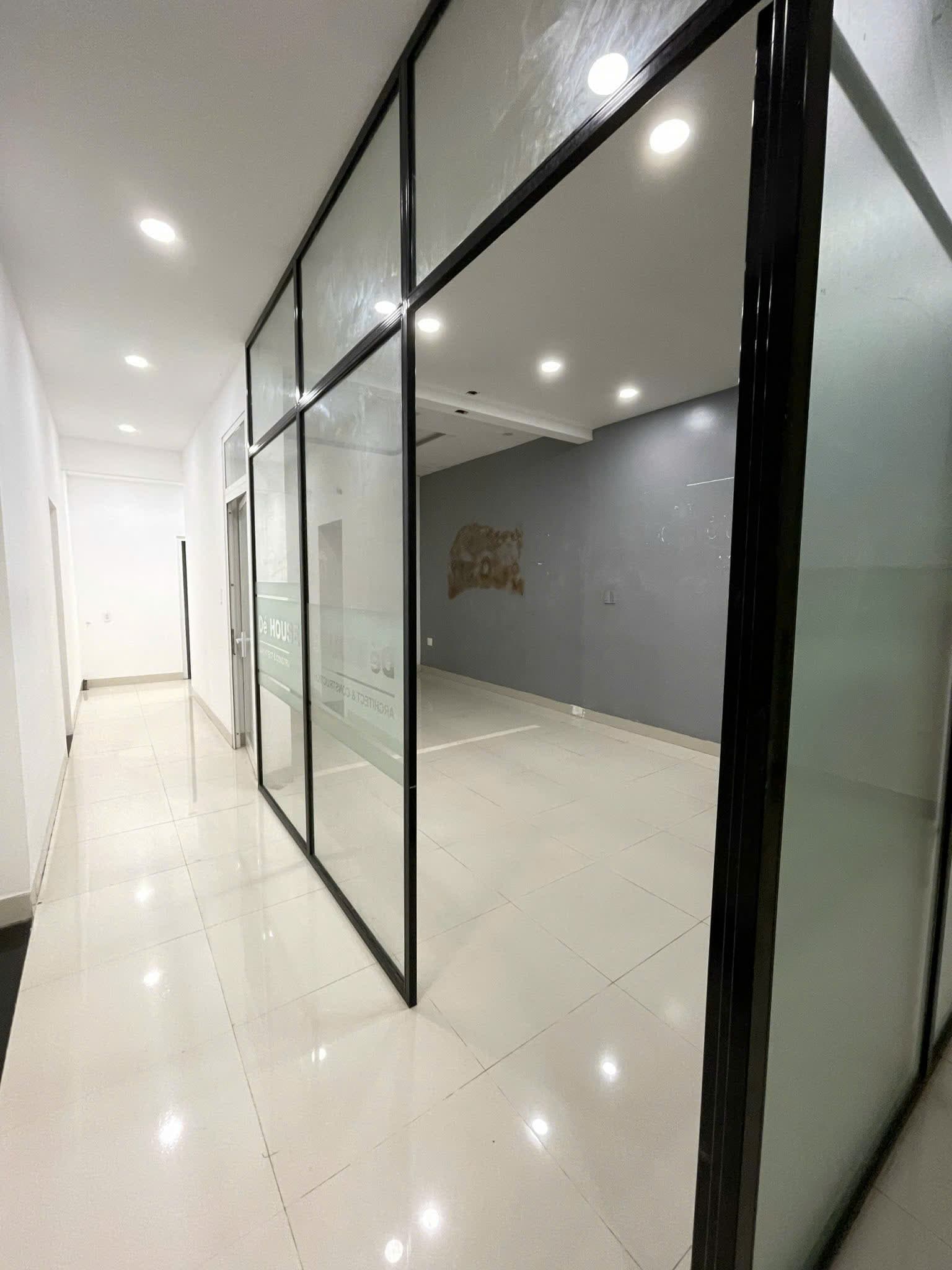 Mặt bằng kinh doanh diện tích 200m² tại Nguyễn Phước Lan, phù hợp mở cửa hàng - Ảnh 1