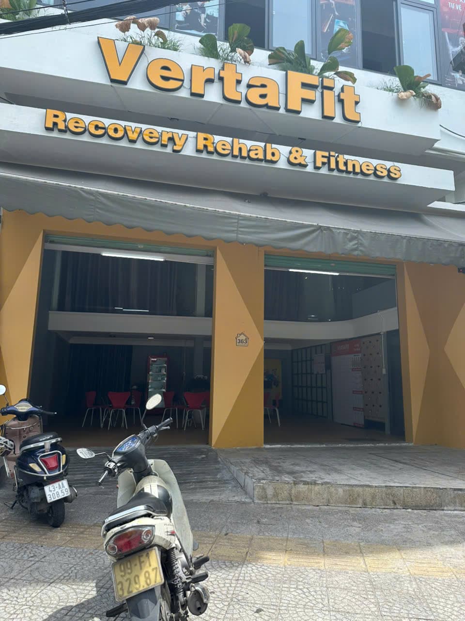 Mặt bằng kinh doanh 2,5 tầng diện tích 220m² phù hợp mở cửa hàng - Ảnh 1