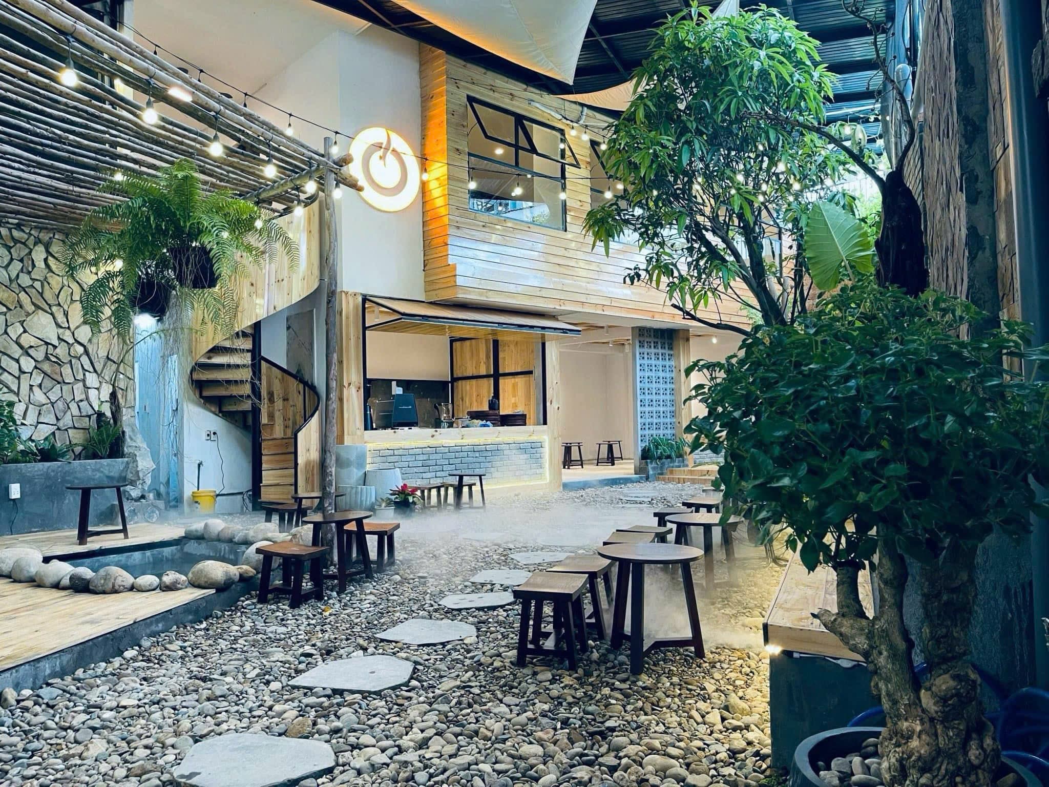 MẶT BẰNG NGUYÊN CĂN CÓ SÂN VƯỜN, VỪA Ở VỪA KINH DOANH - Ảnh 1