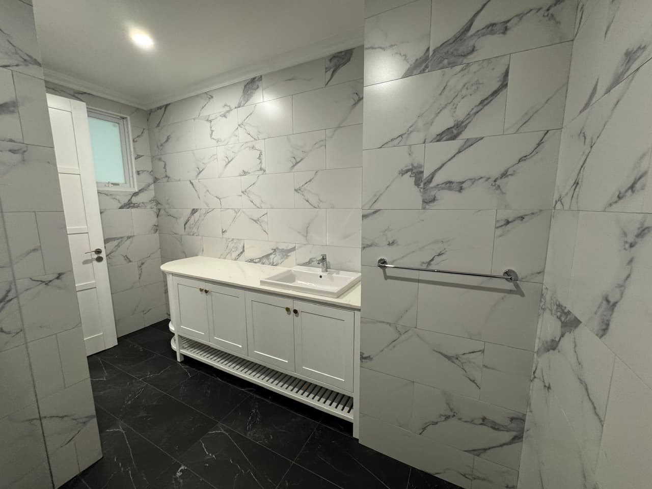 Văn phòng tầng 4 đường Núi Thành - Ảnh 3