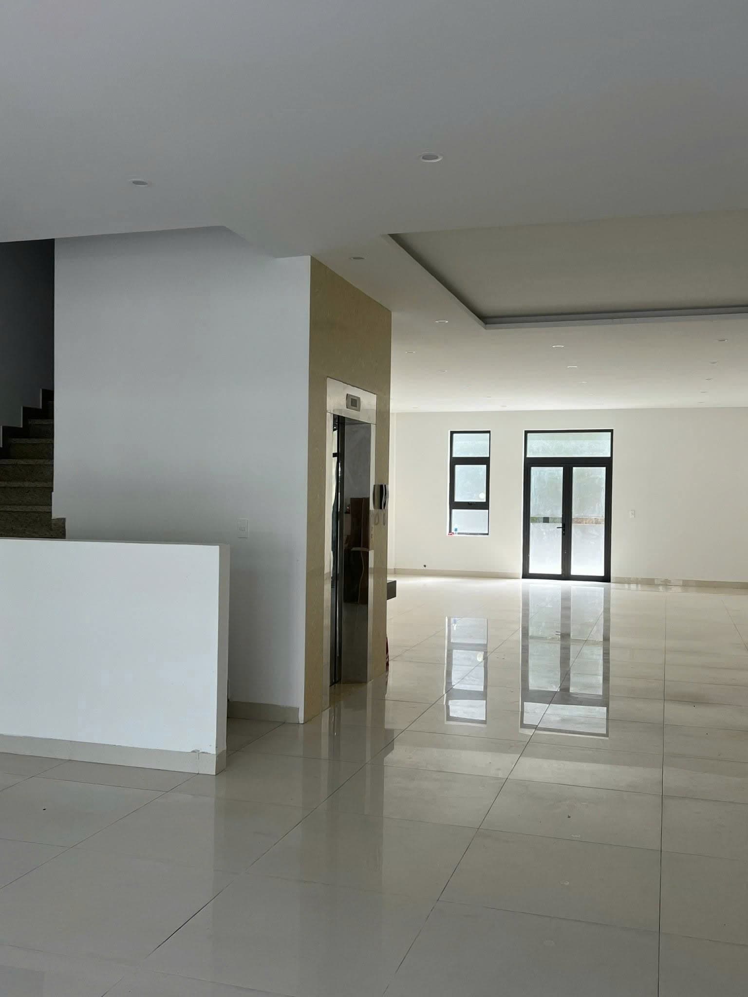 Nhà shop house 4 tầng 520m2 tại Nguyễn Sinh Sắc, Liên Chiểu, phù hợp kinh doanh - Ảnh 2