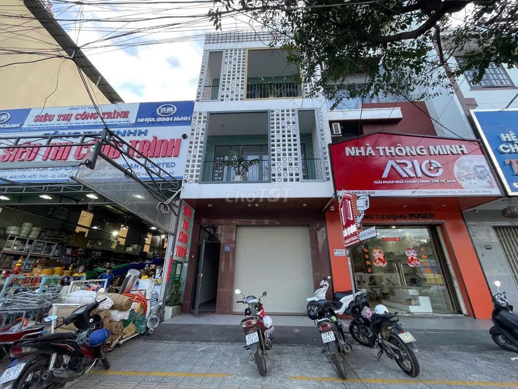 Nhà nguyên căn 3 tầng trống suốt, phù hợp kinh doanh tại Nguyễn Hữu Thọ - Ảnh 1