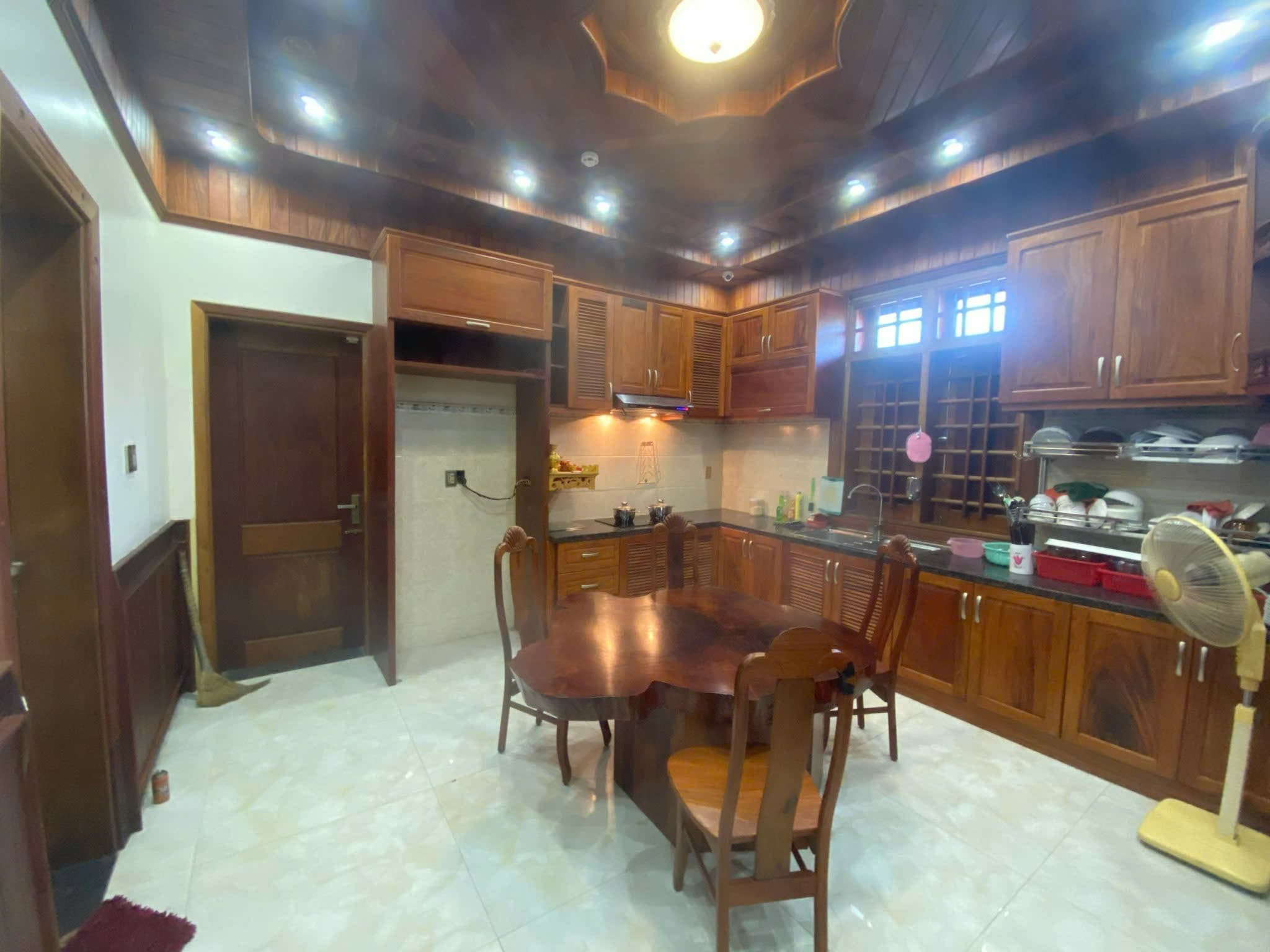 Biệt thự cho thuê tại Tôn Thất Dương Kỵ, diện tích 249m2, phù hợp ở và kinh doanh - Ảnh 3