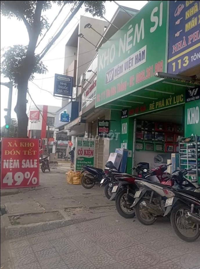 Nhà mặt tiền góc ngã tư Tôn Đức Thắng 90m2, trống suốt thuận tiện kinh doanh - Ảnh 1