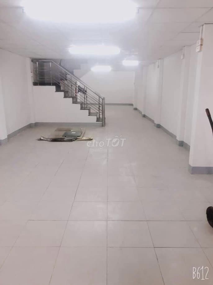 Nhà mặt tiền góc ngã tư Tôn Đức Thắng 90m2, trống suốt thuận tiện kinh doanh - Ảnh 2