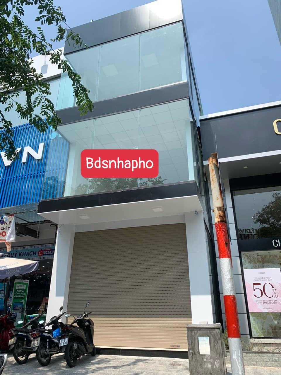 Nhà nguyên căn 3 tầng đường Nguyễn Văn Linh, phù hợp kinh doanh và ăn uống - Ảnh 1