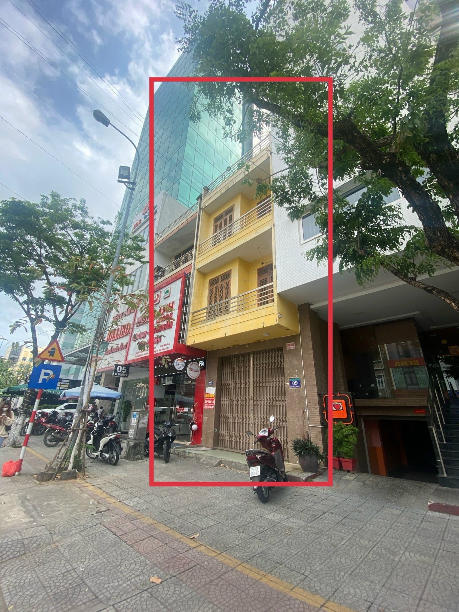 Nhà nguyên căn 3 tầng đường Lê Đình Lý, quận Hải Châu, diện tích 90m² - Ảnh 1