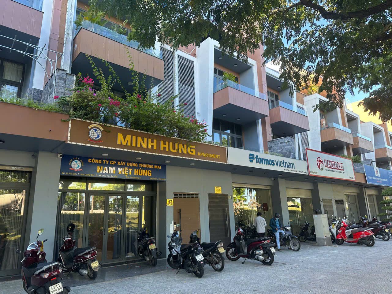 Shophouse nguyên căn 4 tầng đường Nại Nam, Đà Nẵng, diện tích 150m2, phù hợp kinh doanh - Ảnh 1