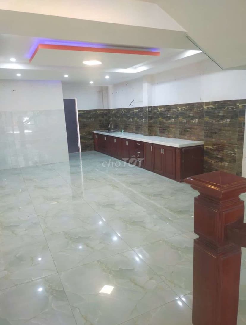 Nhà nguyên căn 3 tầng diện tích 130m² tại Lê Duẩn, phù hợp kinh doanh - Ảnh 2