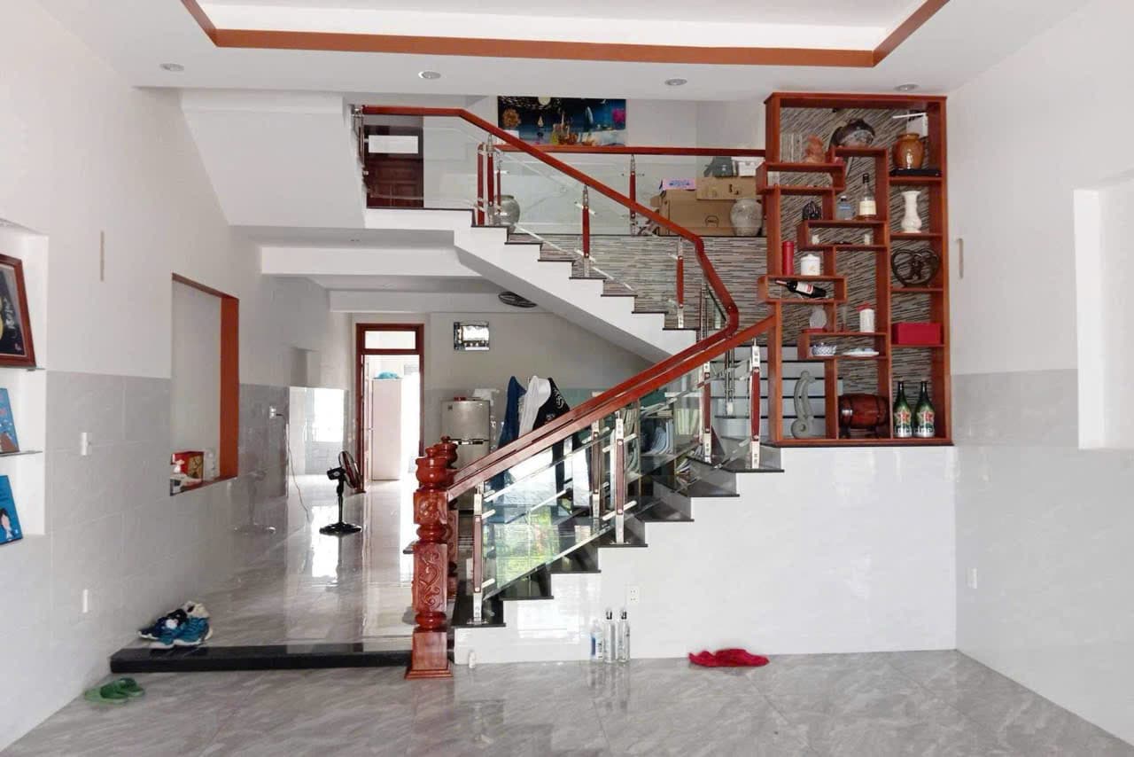 Nhà nguyên căn 3 tầng đường Văn Tiến Dũng, phù hợp để ở - Ảnh 3