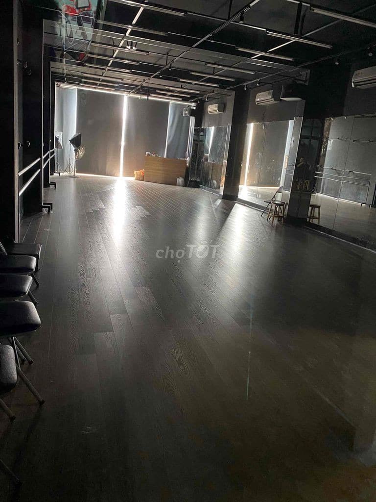 Văn phòng 155m² tầng 2 tại Núi Thành, quận Hải Châu, trống suốt, có chỗ để xe - Ảnh 4