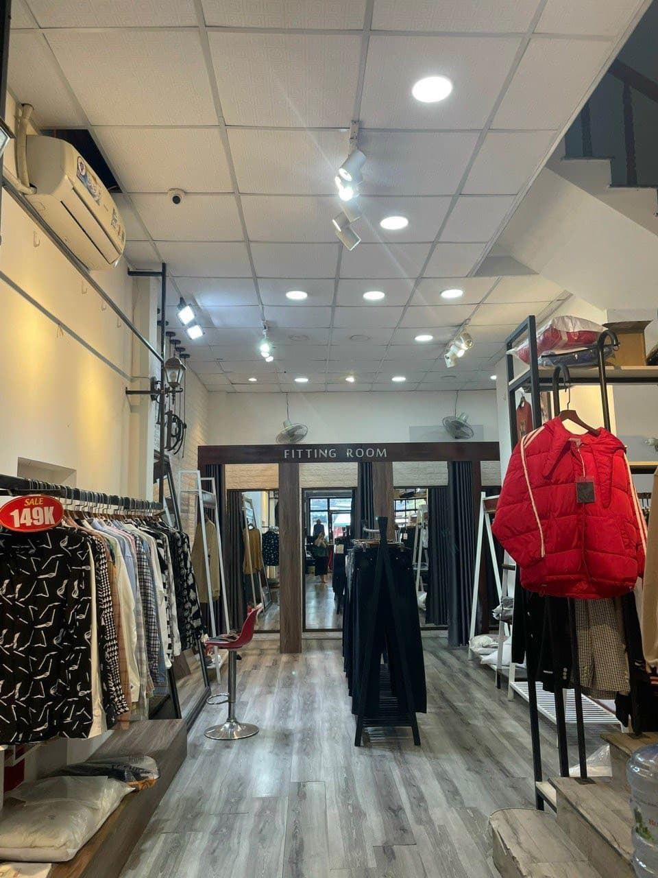 Nhà nguyên căn 3 tầng đường Phan Thanh, diện tích 6.1m x 18m, có 2 phòng ngủ - Ảnh 2