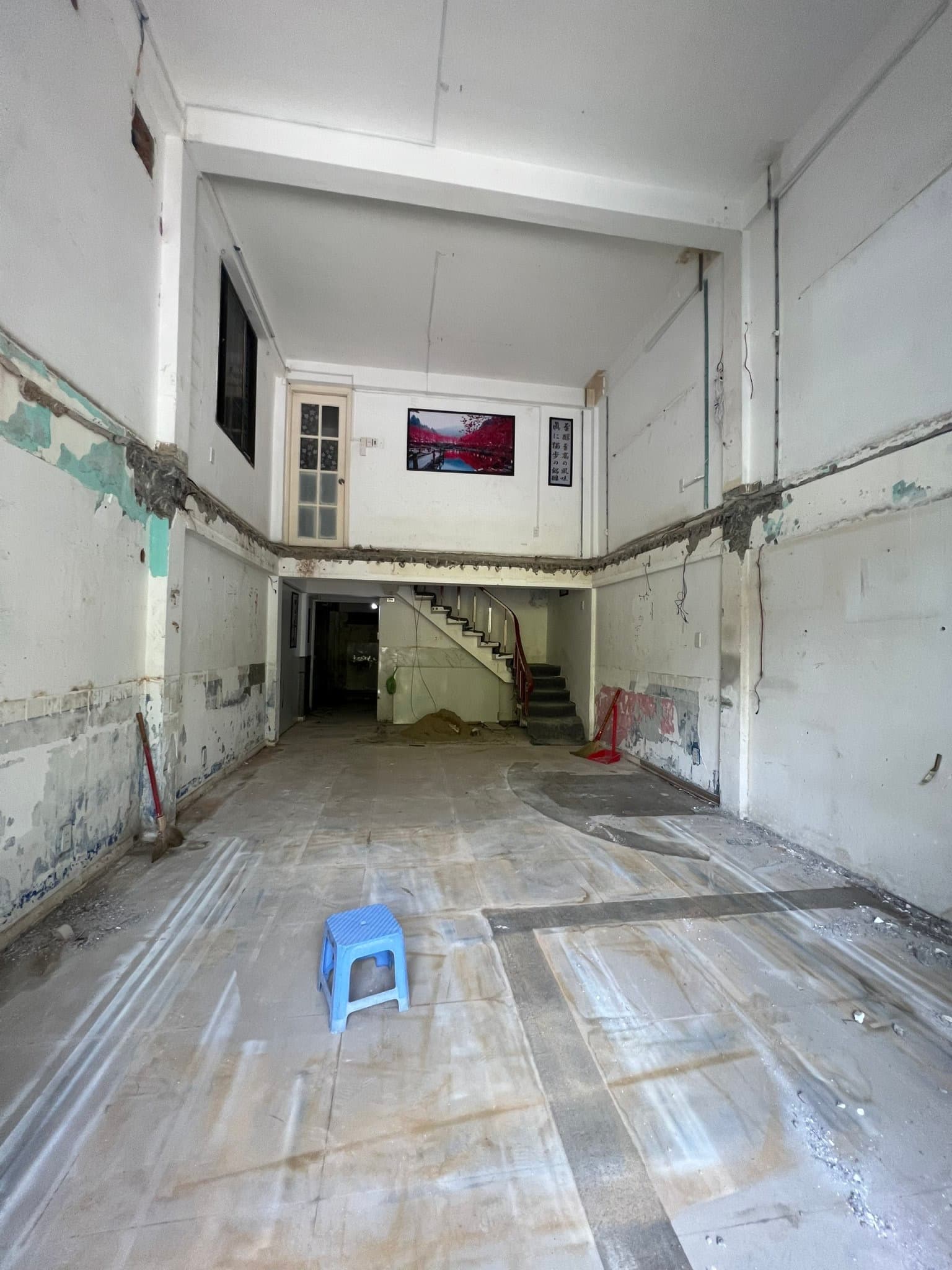 Nhà nguyên căn 3,5 tầng đường Hoàng Văn Thụ, diện tích 60m2, phù hợp kinh doanh - Ảnh 1