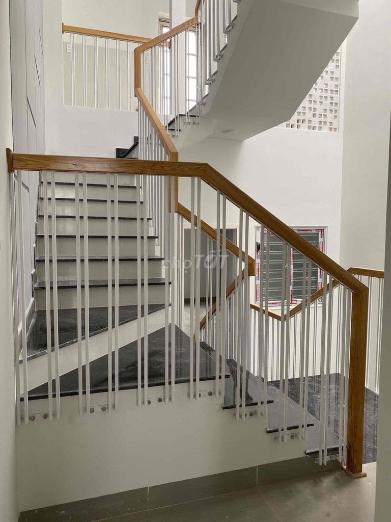 Nhà 4 tầng kiên cố tại Hoàng Thị Loan, diện tích 100m2, phù hợp ở và làm việc - Ảnh 7