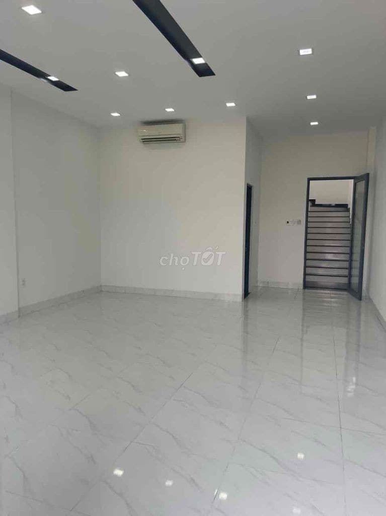 Nhà 3 tầng tại Nguyễn Phước Lan, diện tích 98m2, phù hợp làm văn phòng và kinh doanh - Ảnh 3