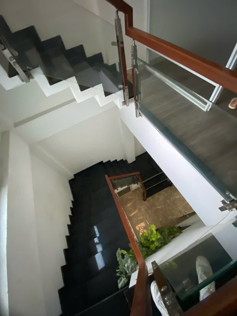 Nhà nguyên căn 3 tầng mặt tiền Phạm Văn Nghị - Ảnh 2