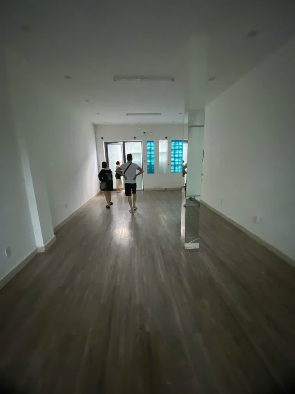 Nhà nguyên căn 3 tầng mặt tiền Phạm Văn Nghị - Ảnh 3