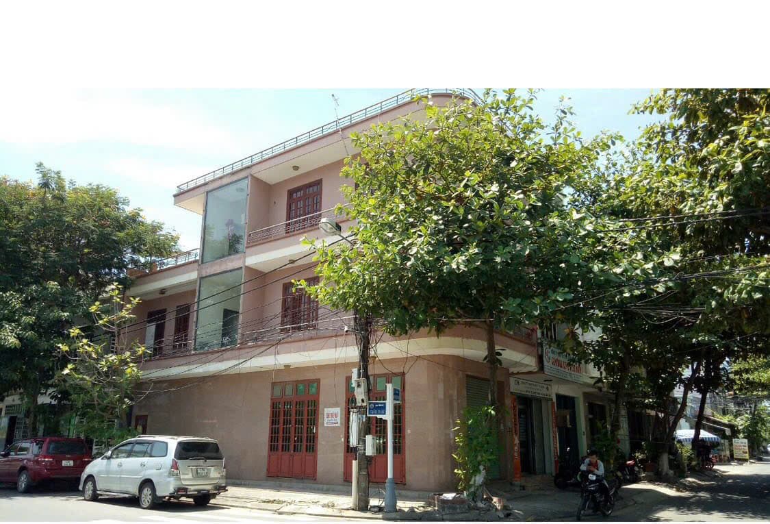 Nhà nguyên căn 3 tầng đường Phạm Ngọc Thạch - Ảnh 1