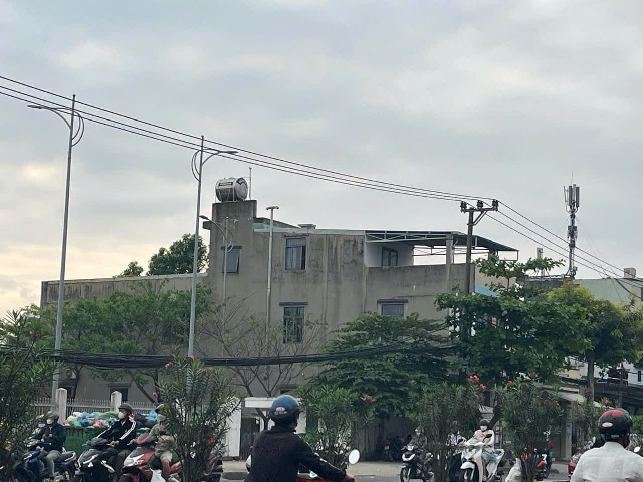 Nhà nguyên căn 3 tầng đường Nguyễn Lương Bằng - Ảnh 2