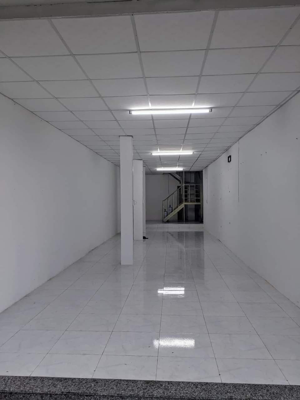 Nhà nguyên căn 3 tầng Phạm Cự Lượng, diện tích 70m2, trống suốt - Ảnh 2