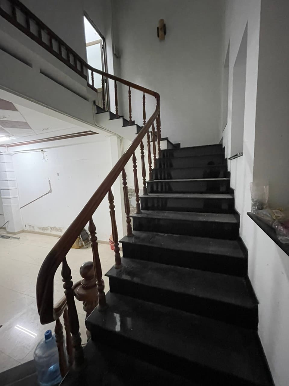 Nhà nguyên căn 3 tầng đường Điện Biên Phủ, diện tích 100m², phù hợp thuê linh động - Ảnh 2