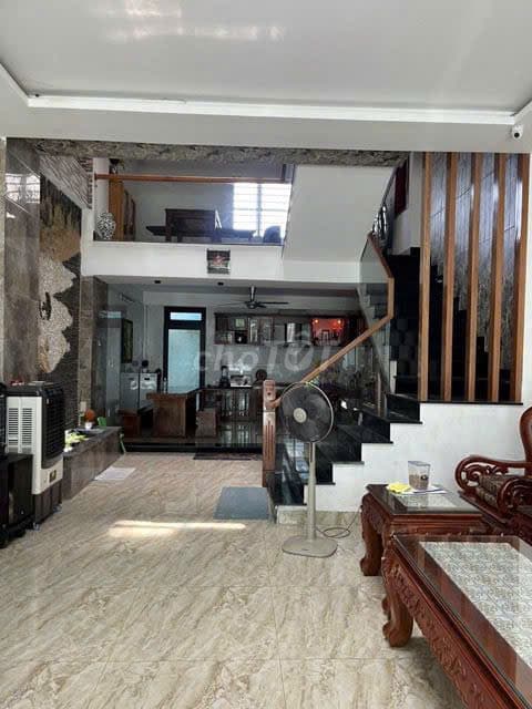 Nhà nguyên căn 3.5 tầng đường Cù Chính Lan - Ảnh 4