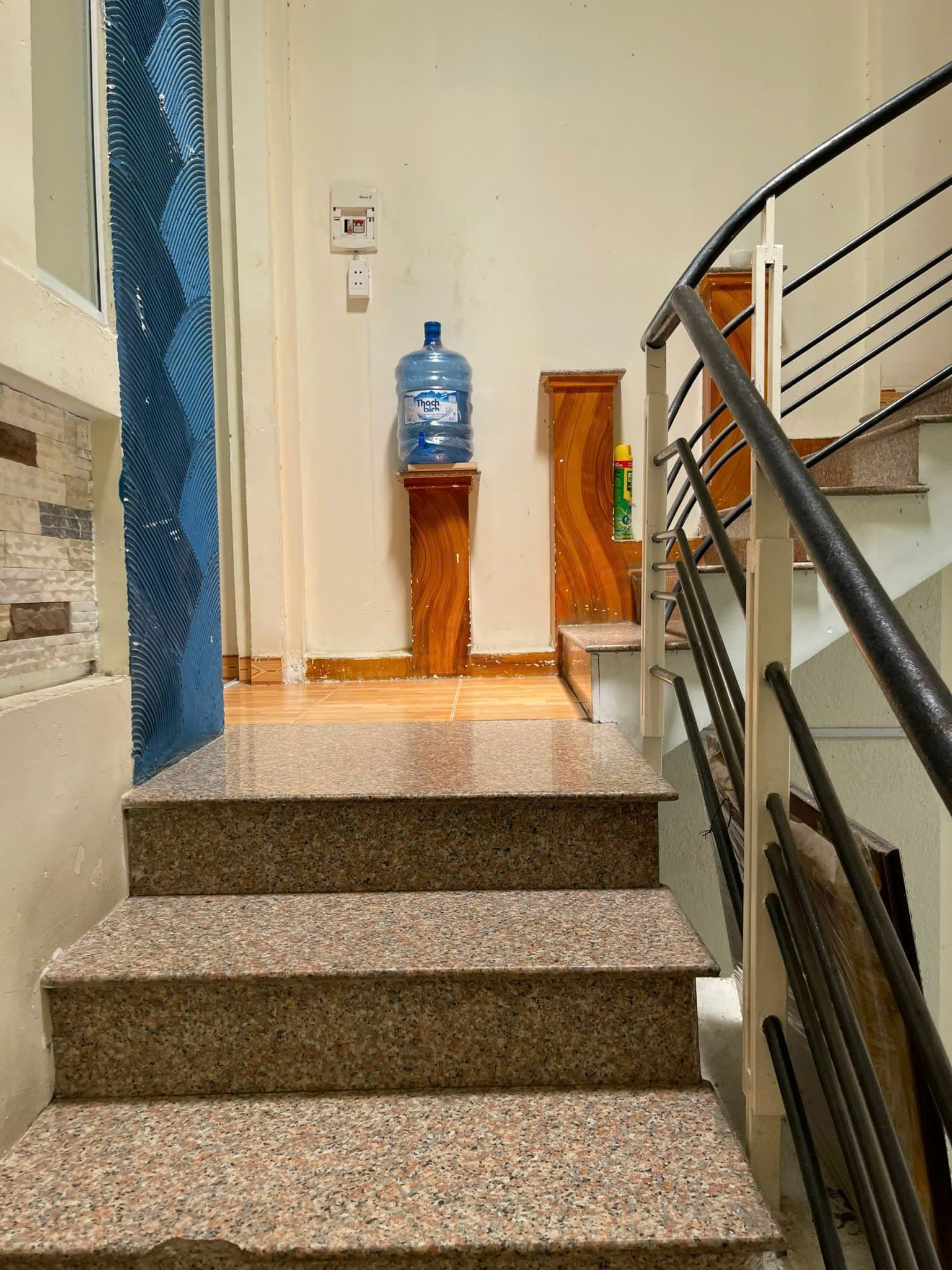 Nhà nguyên căn 2 tầng đường Đào Cam Mộc, diện tích 75m2, phù hợp để ở hoặc kinh doanh - Ảnh 1