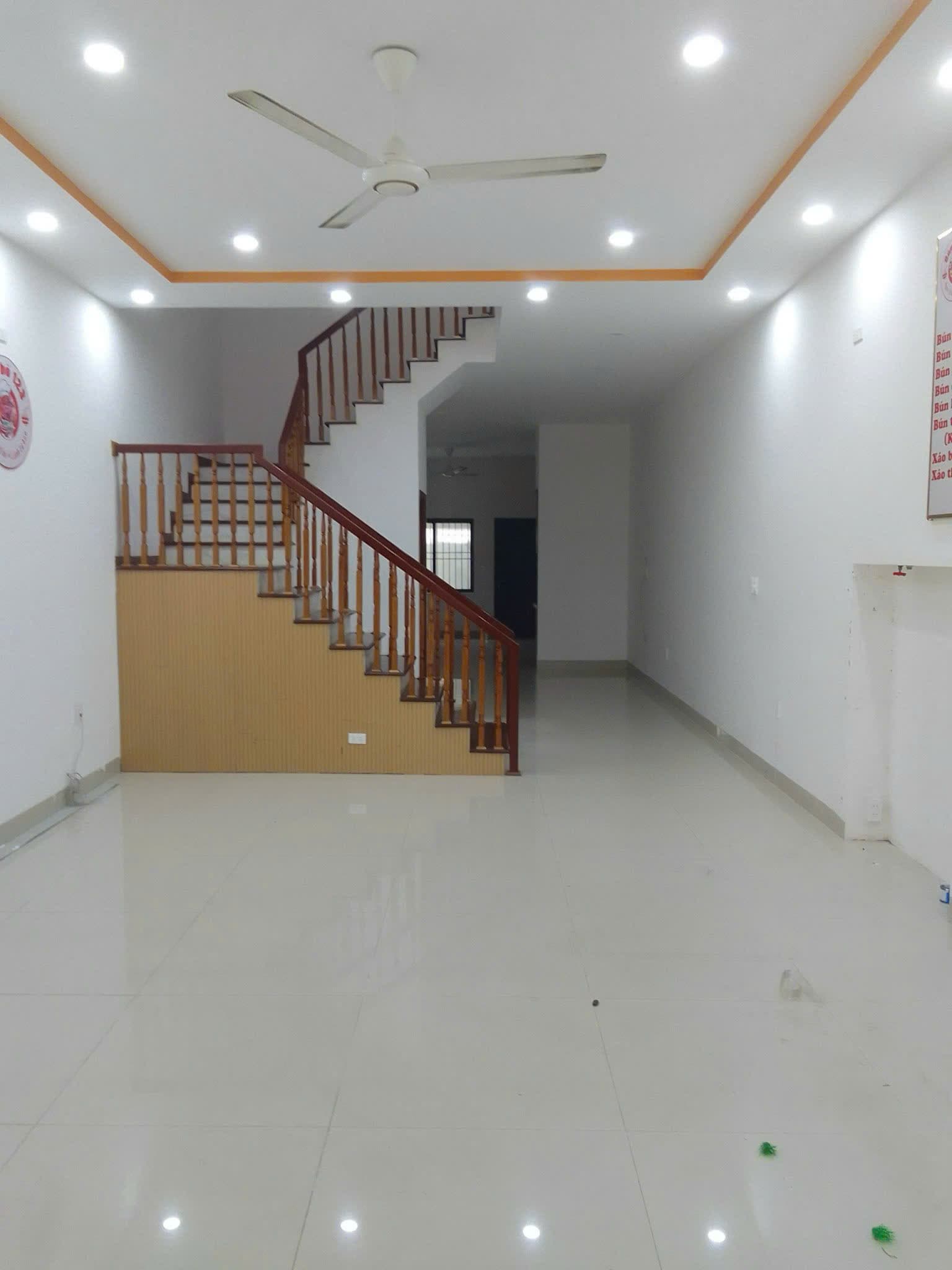 Nhà nguyên căn 3 tầng đường Đô Đốc Lân - Ảnh 5