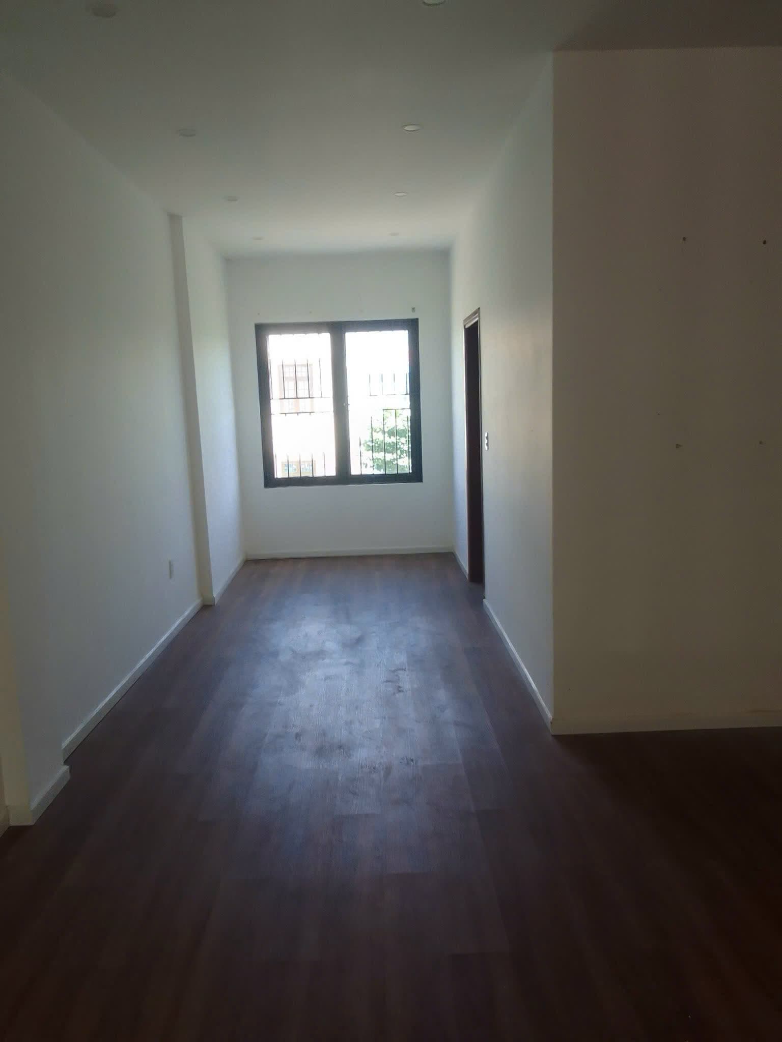 Nhà nguyên căn 3 tầng đường Đô Đốc Lân - Ảnh 8