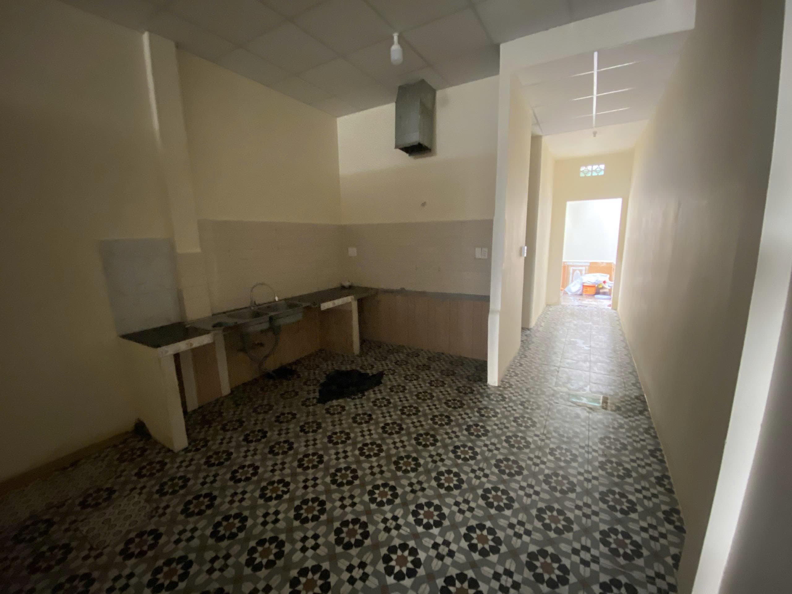 Mặt bằng trống suốt 127m2 đường 2 tháng 9, quận Hải Châu, phù hợp kinh doanh - Ảnh 1