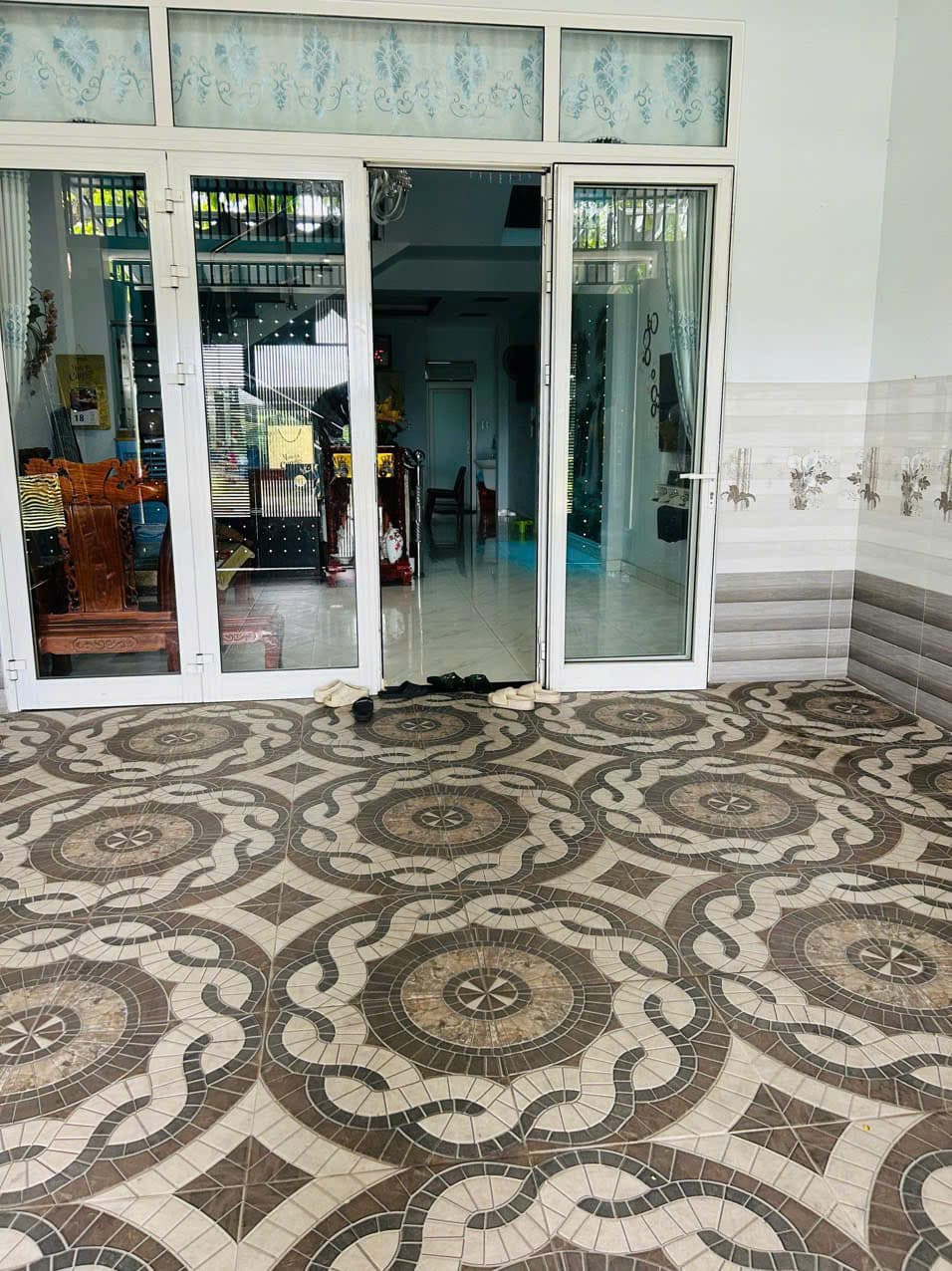 Nhà nguyên căn 3 tầng tại Anh Thơ - Ảnh 5