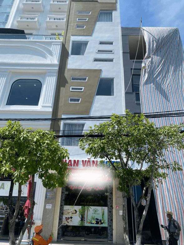 Mặt bằng trống suốt 2,3 tầng tại Dương Đình Nghệ, phù hợp kinh doanh - Ảnh 1