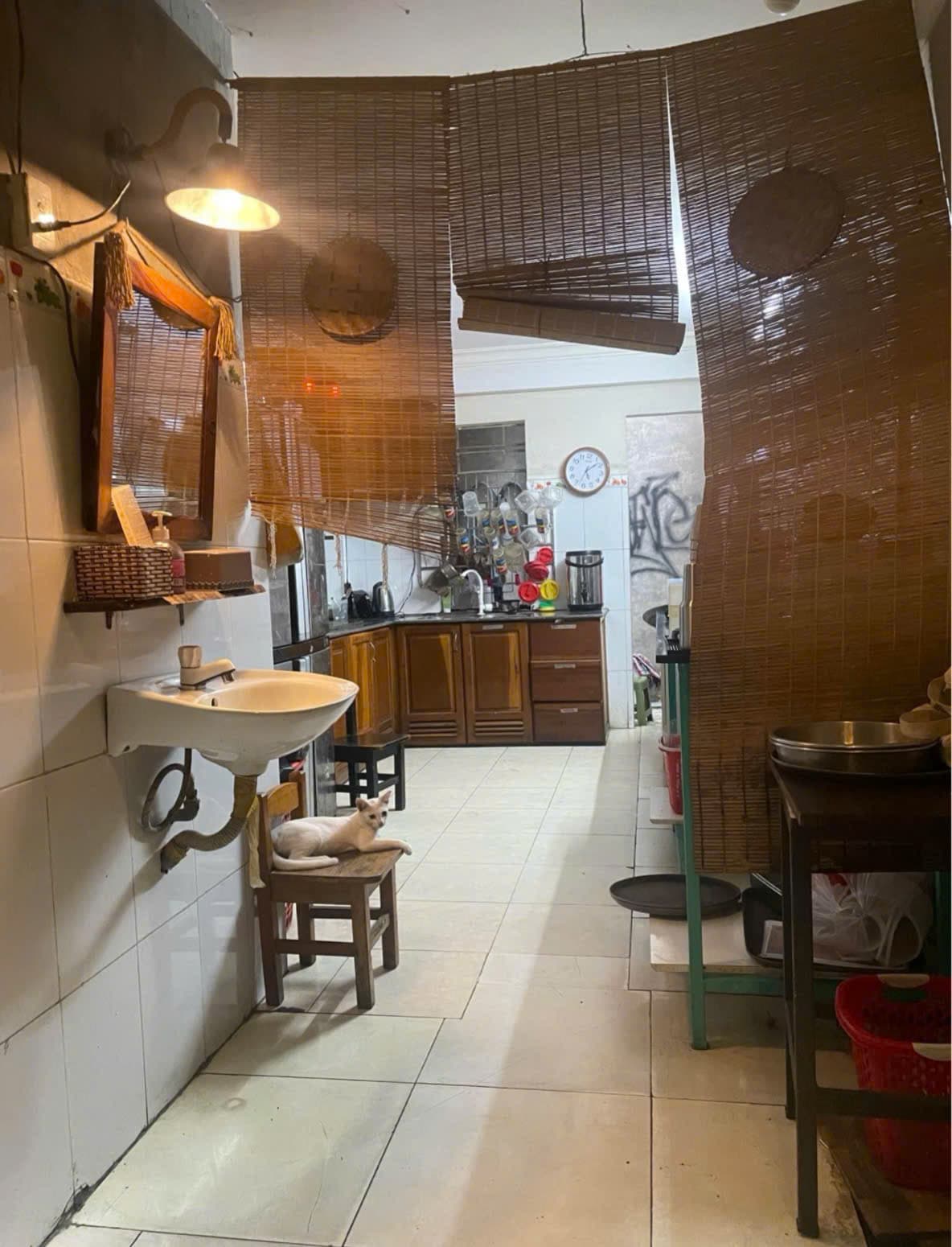 Nhà nguyên căn 3 tầng đường Núi Thành, quận Hải Châu, phù hợp kinh doanh - Ảnh 1