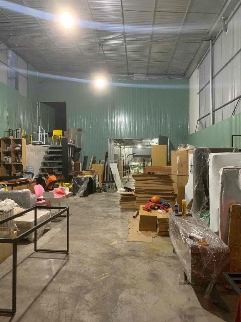 Kho cho thuê có tầng lửng 400m2 tại Phan Văn Định, Liên Chiểu - Ảnh 1