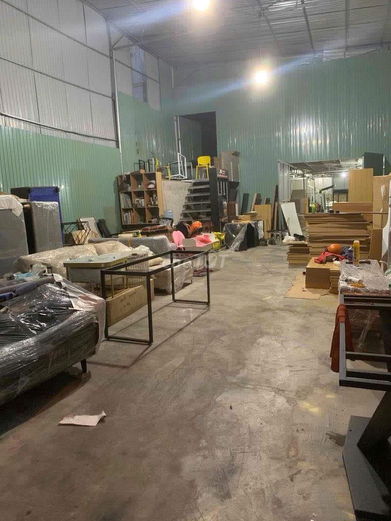 Kho cho thuê có tầng lửng 400m2 tại Phan Văn Định, Liên Chiểu - Ảnh 2